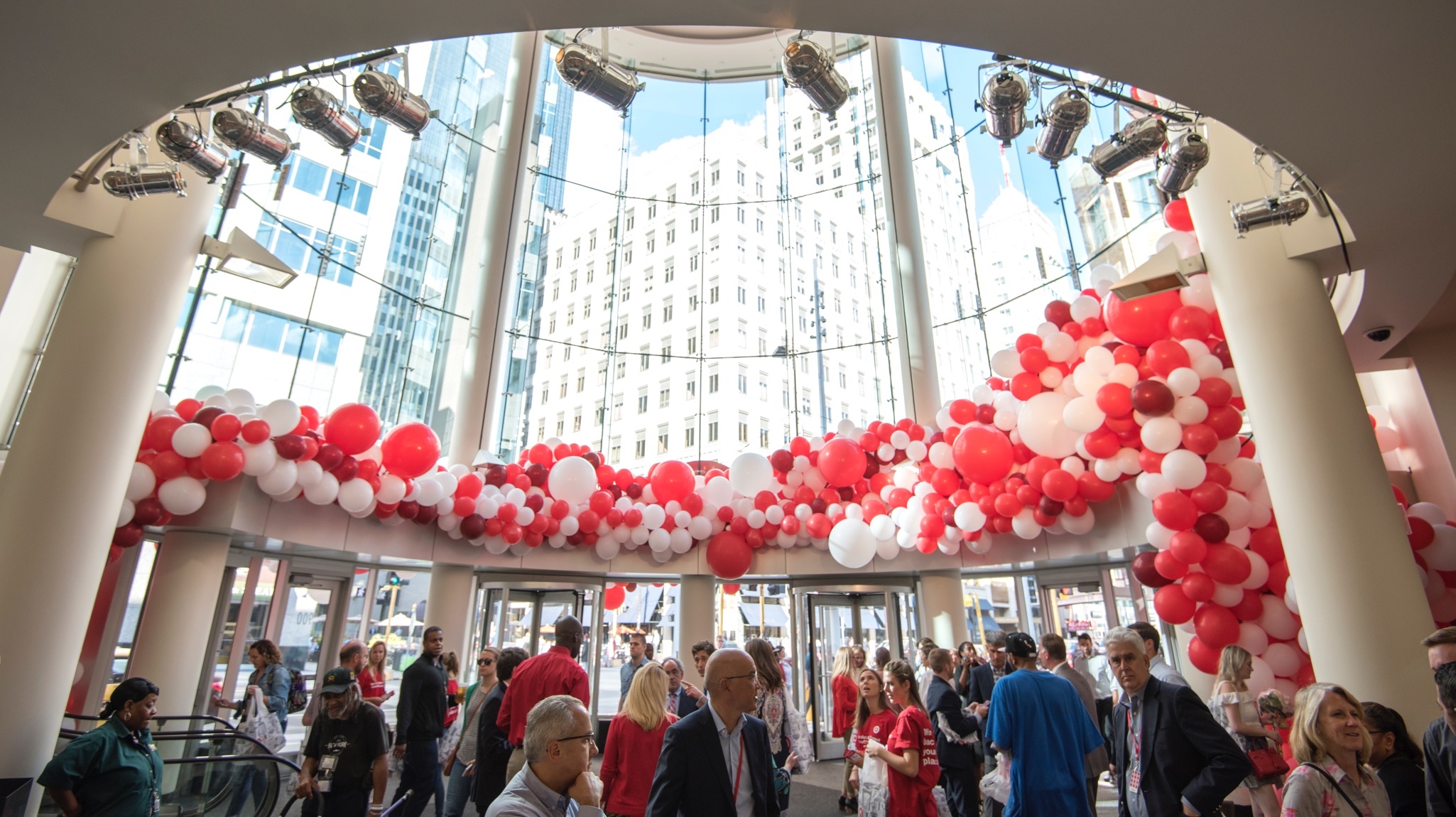 Target Celebration Carousel 03 Atrium HH 2050x1150